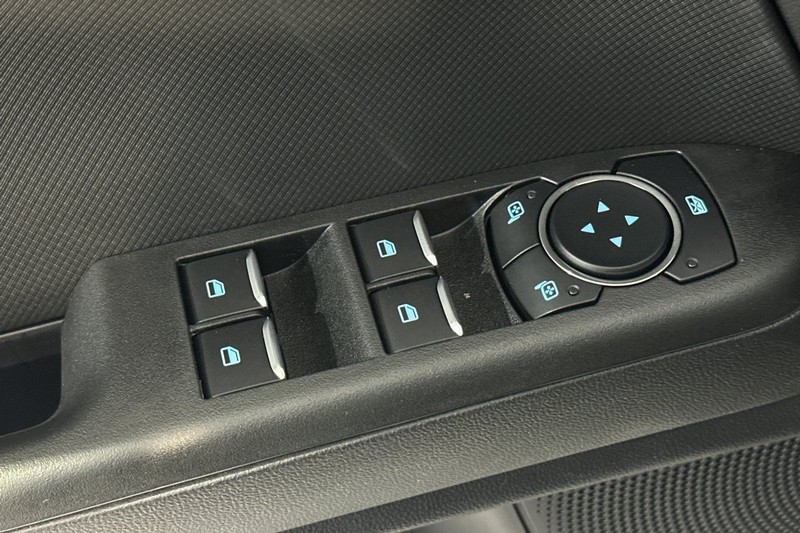 Ford Bronco Sport Vehicle Full-screen Gallery Image 11