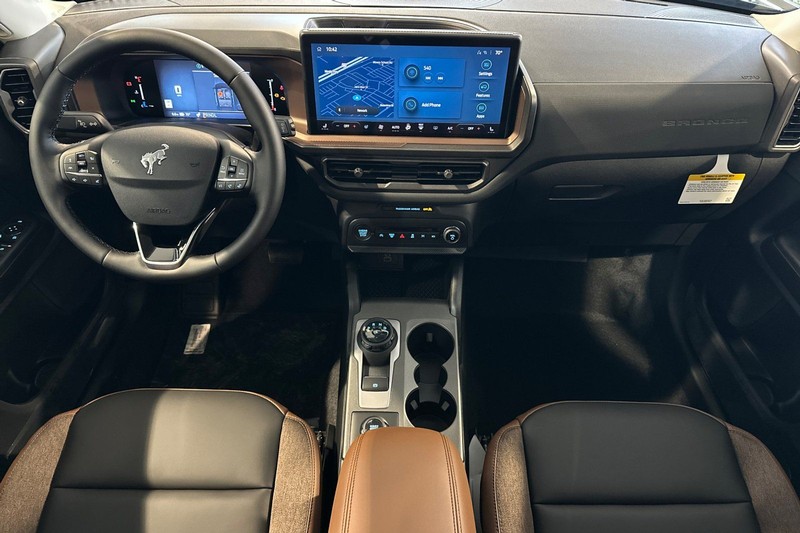 Ford Bronco Sport Vehicle Full-screen Gallery Image 14