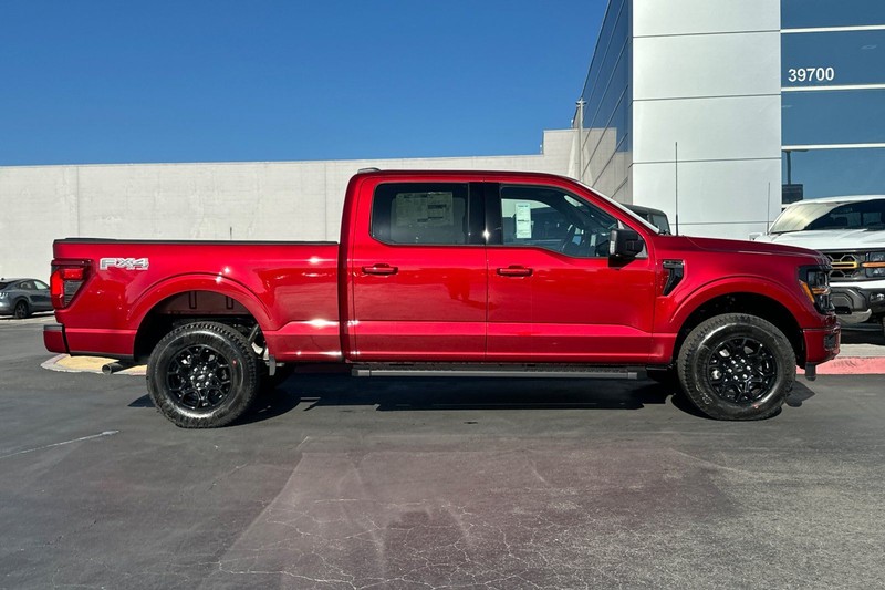 Ford F-150 Vehicle Full-screen Gallery Image 02