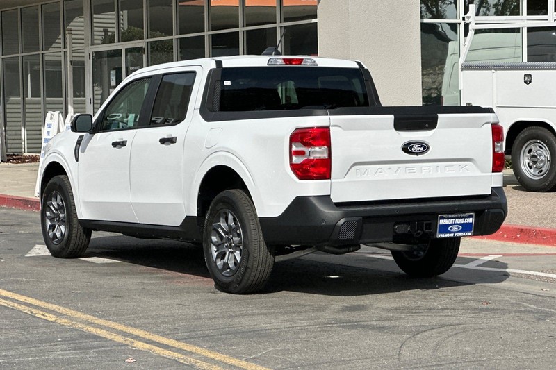 Ford Maverick Vehicle Full-screen Gallery Image 05