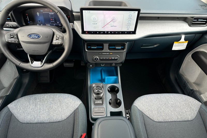 Ford Maverick Vehicle Full-screen Gallery Image 13