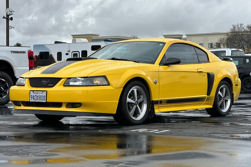 Ford Mustang Vehicle Full-screen Gallery Image 07