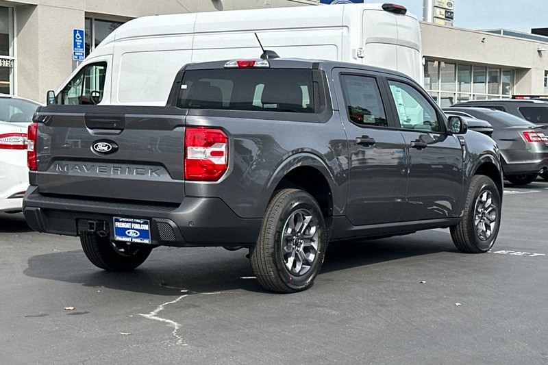 Ford Maverick Vehicle Full-screen Gallery Image 03