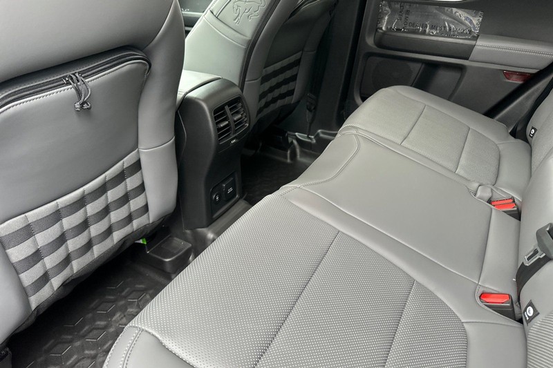 Ford Bronco Sport Vehicle Full-screen Gallery Image 12