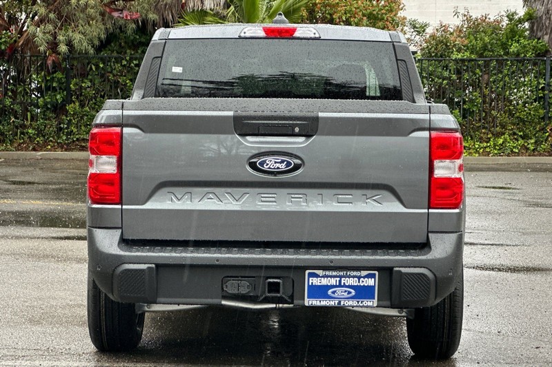 Ford Maverick Vehicle Full-screen Gallery Image 04