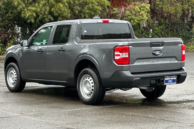 Ford Maverick Vehicle Full-screen Gallery Image 05