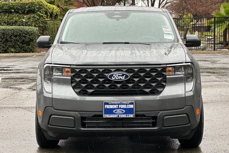 Ford Maverick Vehicle Full-screen Gallery Image 08