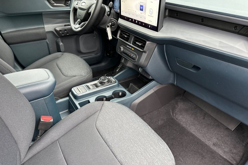 Ford Maverick Vehicle Full-screen Gallery Image 15