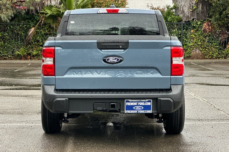 Ford Maverick Vehicle Full-screen Gallery Image 04