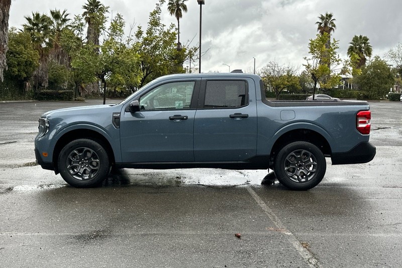 Ford Maverick Vehicle Full-screen Gallery Image 06