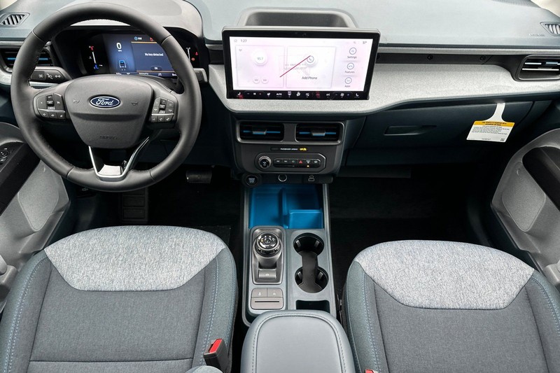 Ford Maverick Vehicle Full-screen Gallery Image 13