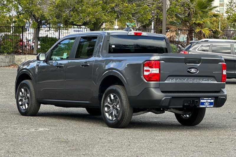 Ford Maverick Vehicle Full-screen Gallery Image 05