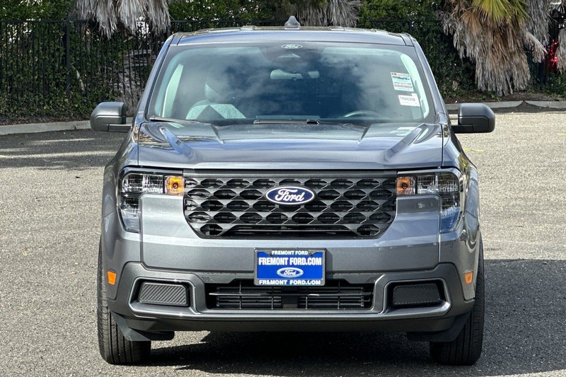 Ford Maverick Vehicle Full-screen Gallery Image 08