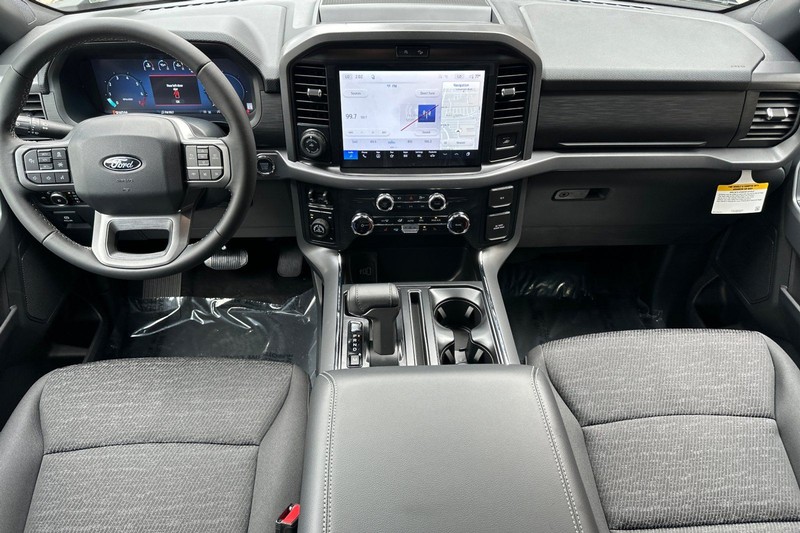 Ford F-150 Vehicle Full-screen Gallery Image 14