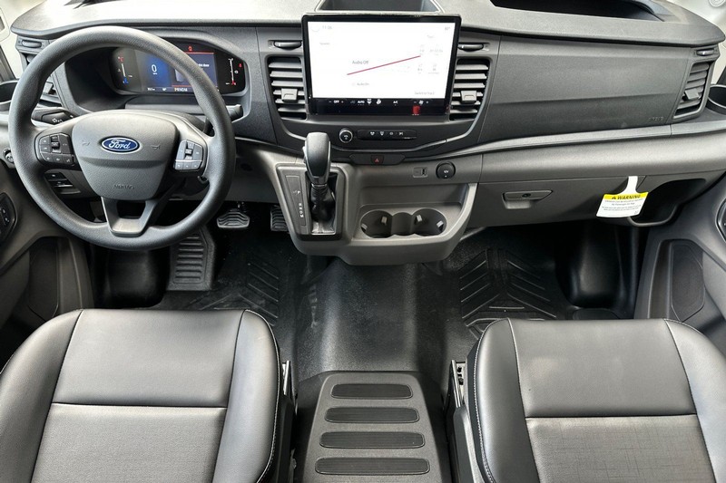 Ford Transit-250 Vehicle Full-screen Gallery Image 13
