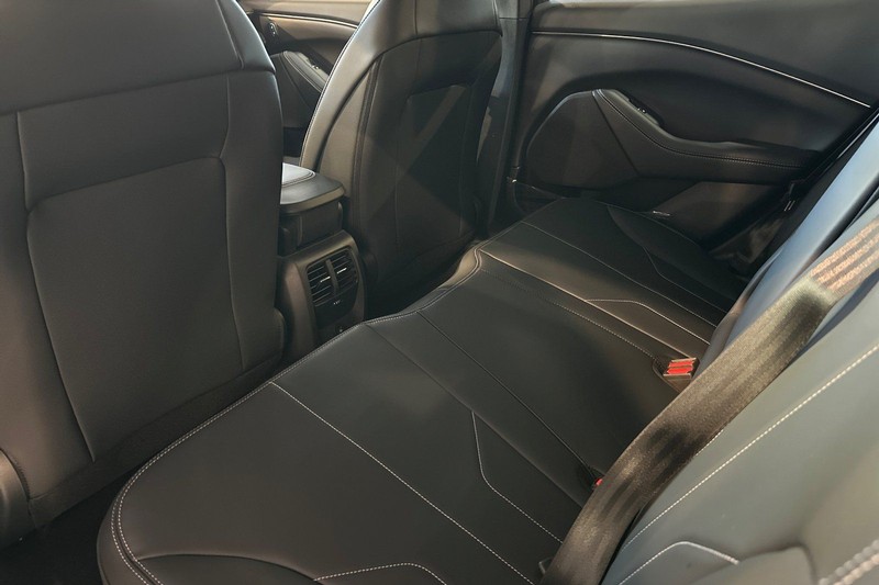 Ford Mustang Mach-E Vehicle Full-screen Gallery Image 12