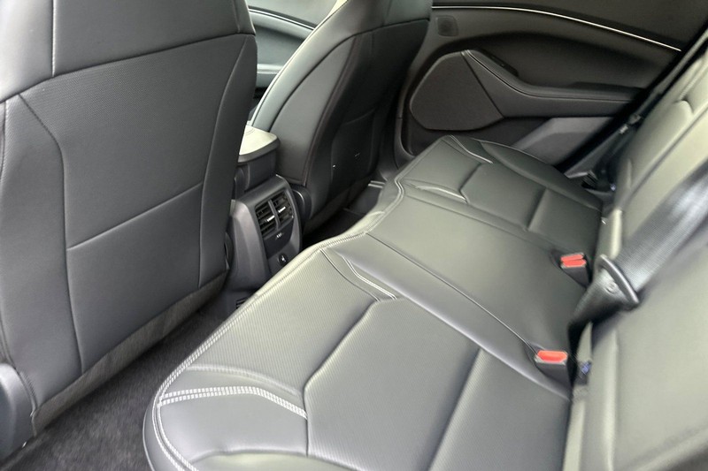 Ford Mustang Mach-E Vehicle Full-screen Gallery Image 12