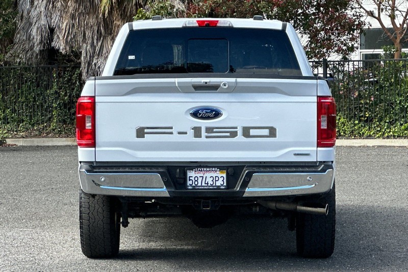 Ford F-150 Vehicle Full-screen Gallery Image 04