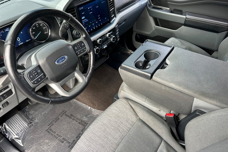 Ford F-150 Vehicle Full-screen Gallery Image 09