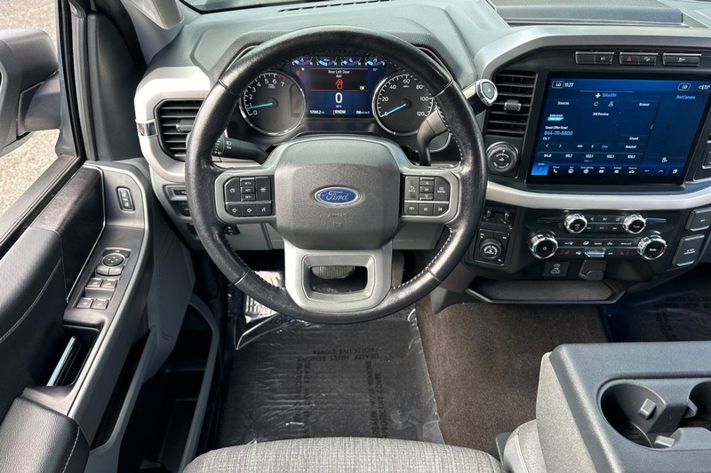 Ford F-150 Vehicle Full-screen Gallery Image 15