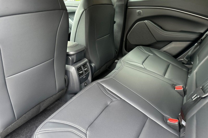 Ford Mustang Mach-E Vehicle Full-screen Gallery Image 12