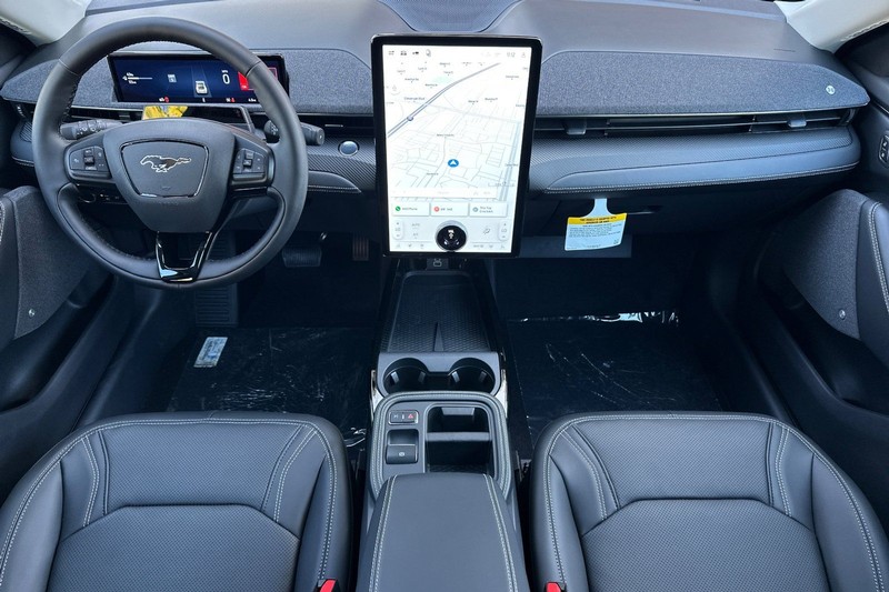 Ford Mustang Mach-E Vehicle Full-screen Gallery Image 14