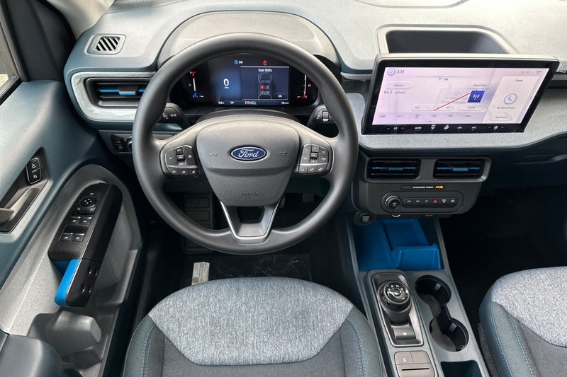 Ford Maverick Vehicle Full-screen Gallery Image 14