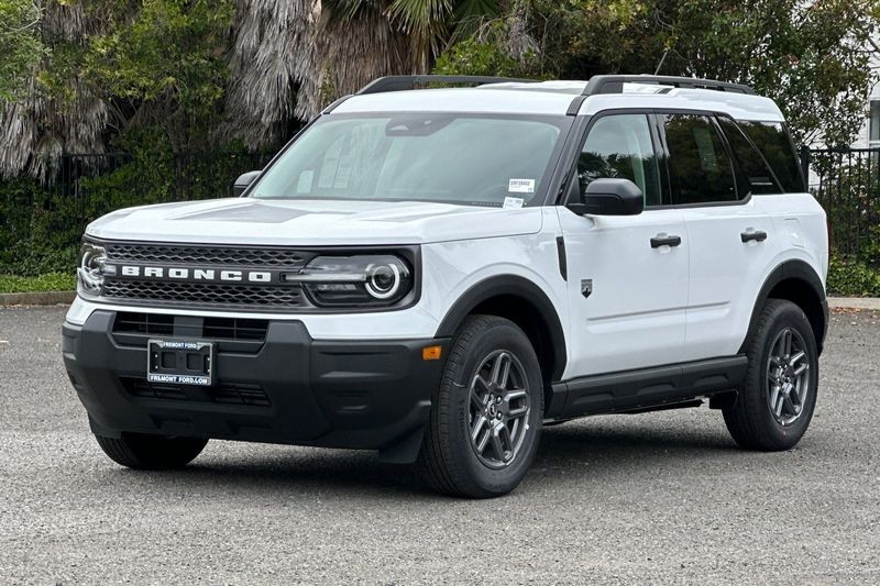Ford Bronco Sport Vehicle Full-screen Gallery Image 07