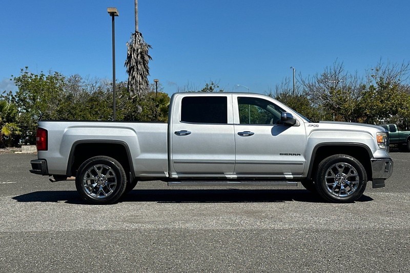 GMC Sierra 1500 Vehicle Full-screen Gallery Image 02
