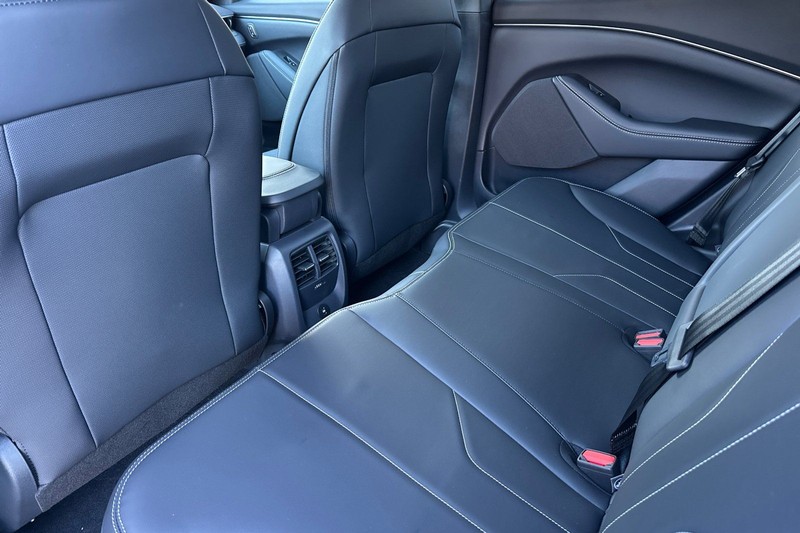 Ford Mustang Mach-E Vehicle Full-screen Gallery Image 12