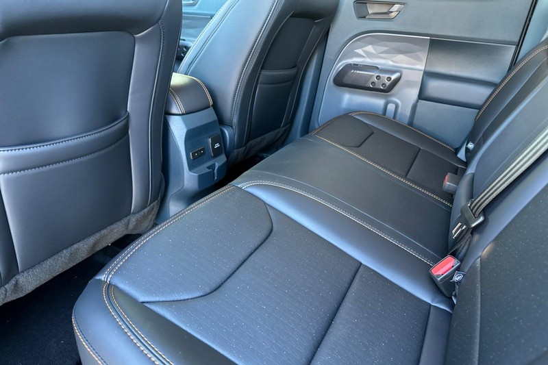 Ford Maverick Vehicle Full-screen Gallery Image 12