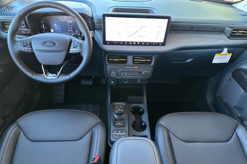 Ford Maverick Vehicle Full-screen Gallery Image 14