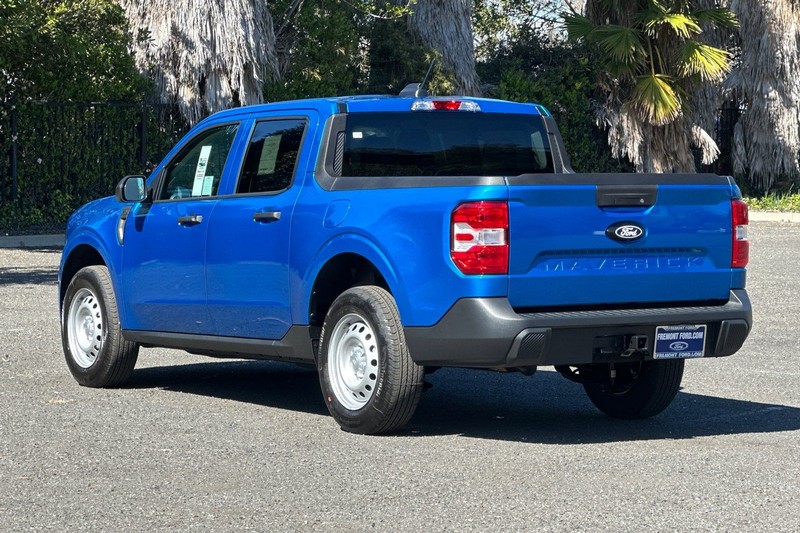Ford Maverick Vehicle Full-screen Gallery Image 05