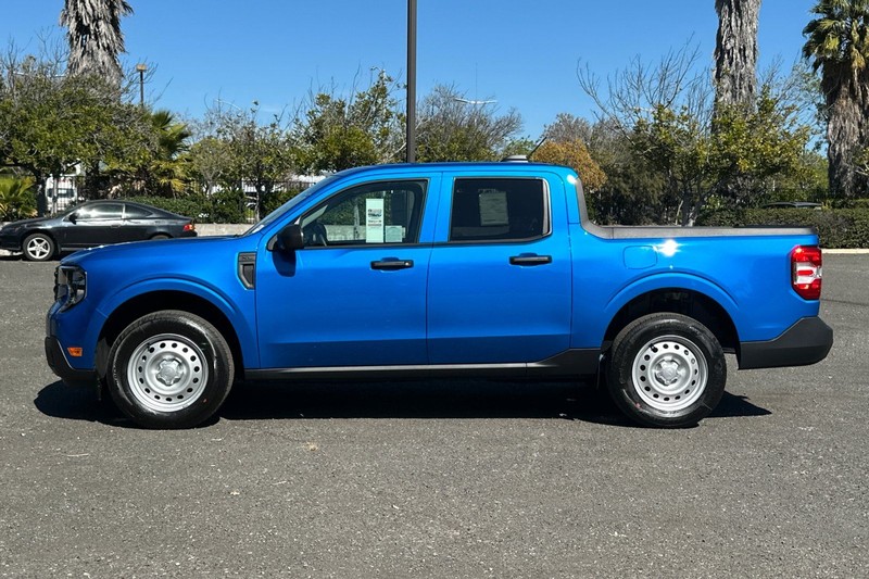 Ford Maverick Vehicle Full-screen Gallery Image 06