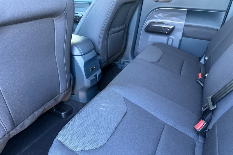 Ford Maverick Vehicle Full-screen Gallery Image 12