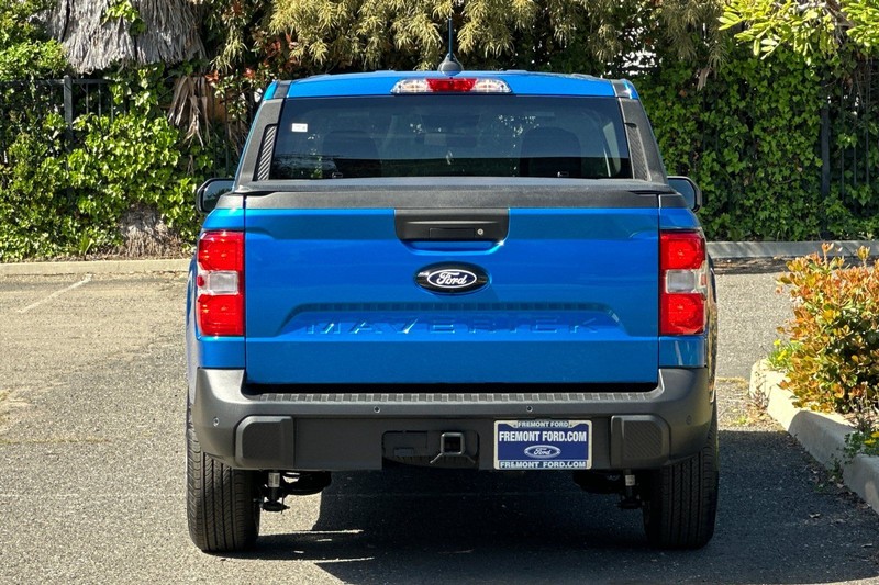 Ford Maverick Vehicle Full-screen Gallery Image 04