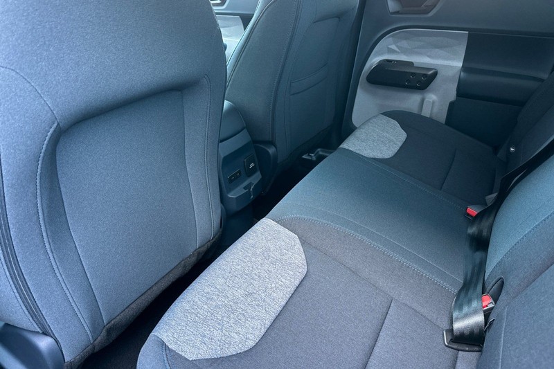 Ford Maverick Vehicle Full-screen Gallery Image 12