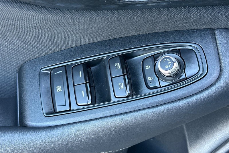 Subaru Outback Vehicle Full-screen Gallery Image 11