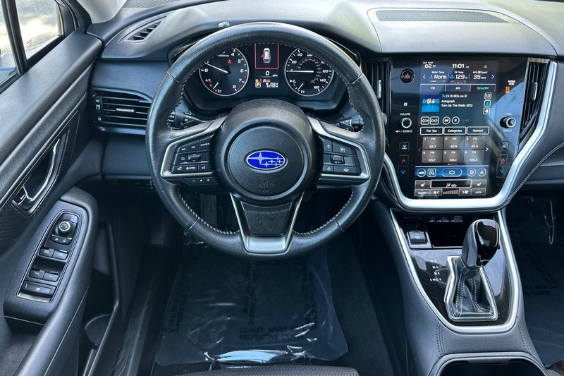 Subaru Outback Vehicle Full-screen Gallery Image 15