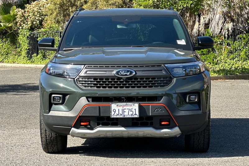 Ford Explorer Vehicle Full-screen Gallery Image 08