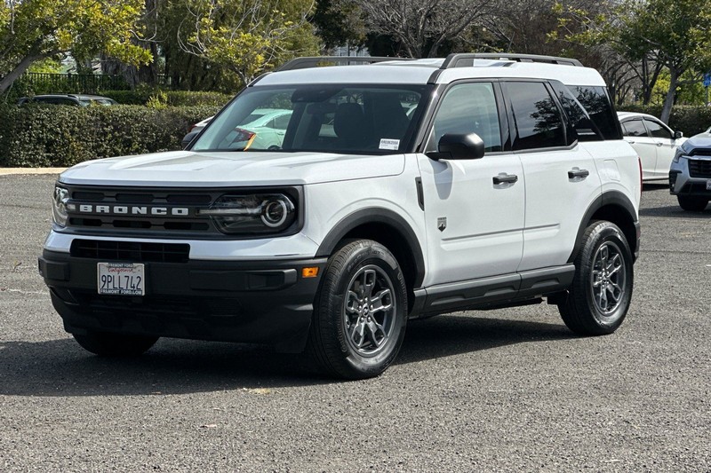 Ford Bronco Sport Vehicle Full-screen Gallery Image 07