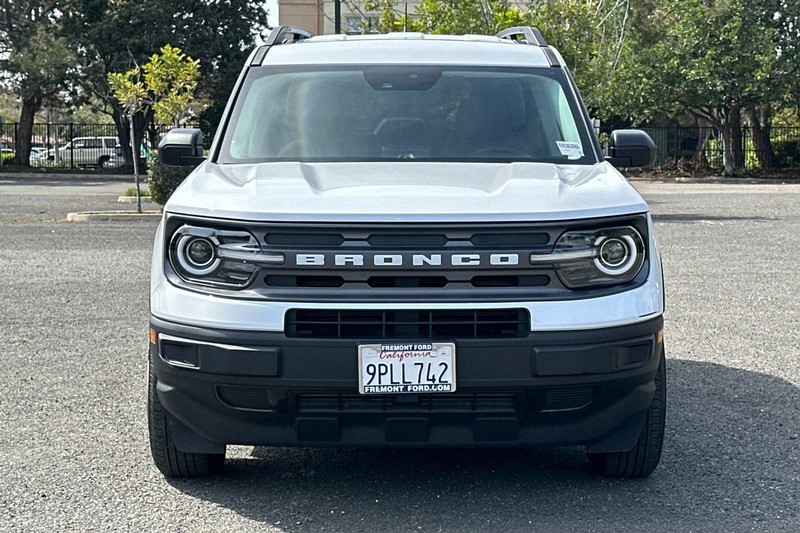 Ford Bronco Sport Vehicle Full-screen Gallery Image 08