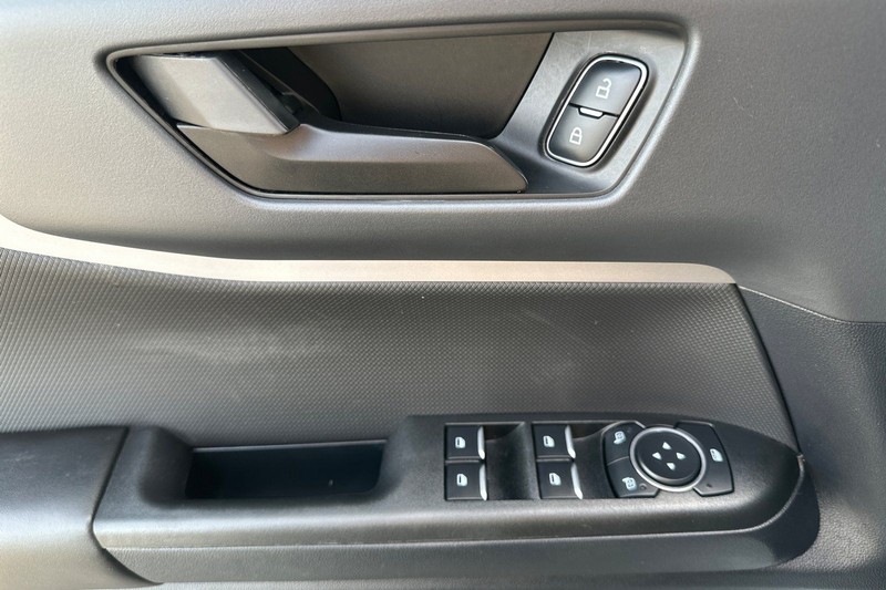 Ford Bronco Sport Vehicle Full-screen Gallery Image 10