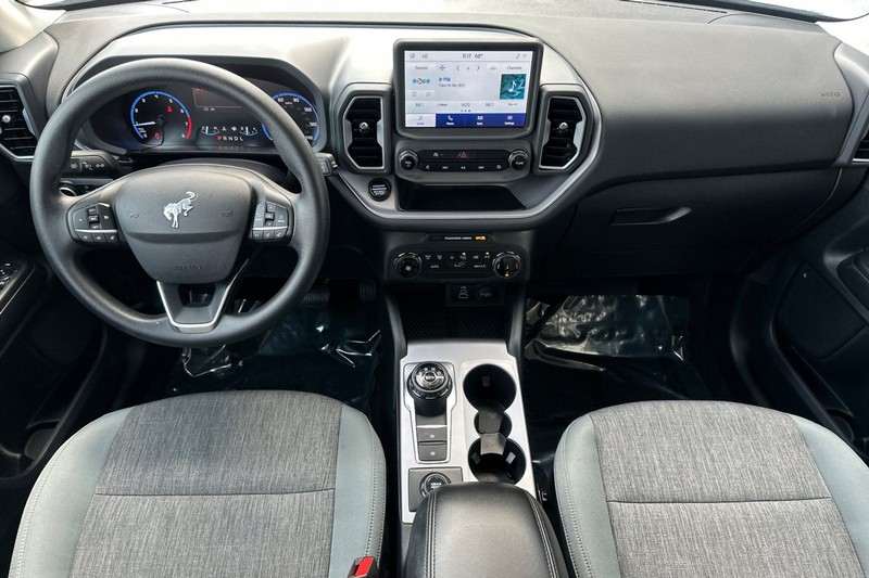 Ford Bronco Sport Vehicle Full-screen Gallery Image 14