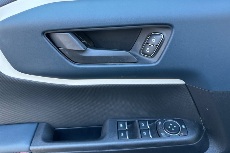 Ford Bronco Sport Vehicle Full-screen Gallery Image 10