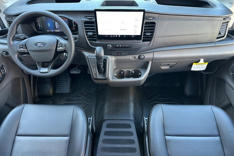 Ford Transit-150 Vehicle Full-screen Gallery Image 13