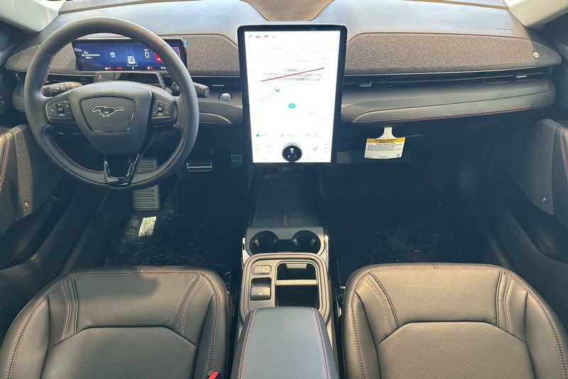 Ford Mustang Mach-E Vehicle Full-screen Gallery Image 14