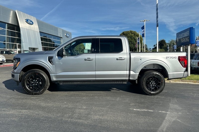 Ford F-150 Vehicle Full-screen Gallery Image 05