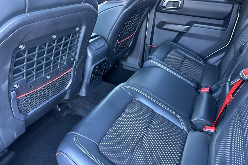 Ford Bronco Vehicle Full-screen Gallery Image 13