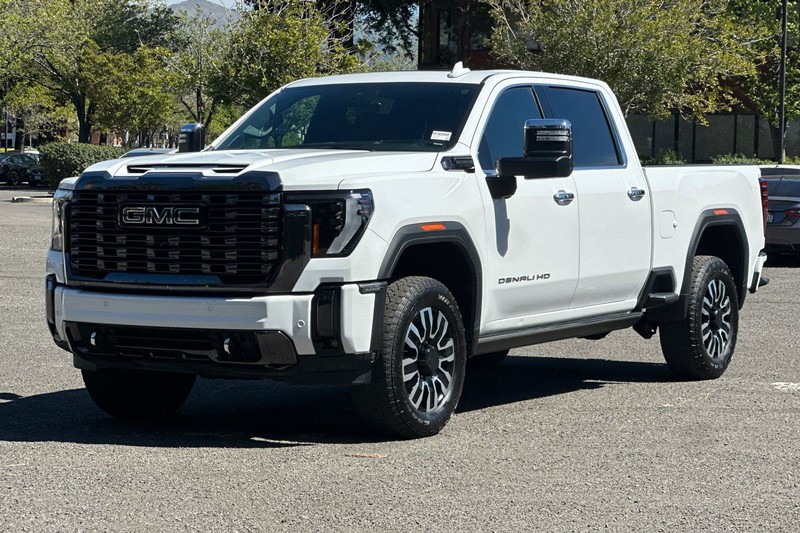 GMC Sierra 2500HD Vehicle Full-screen Gallery Image 07